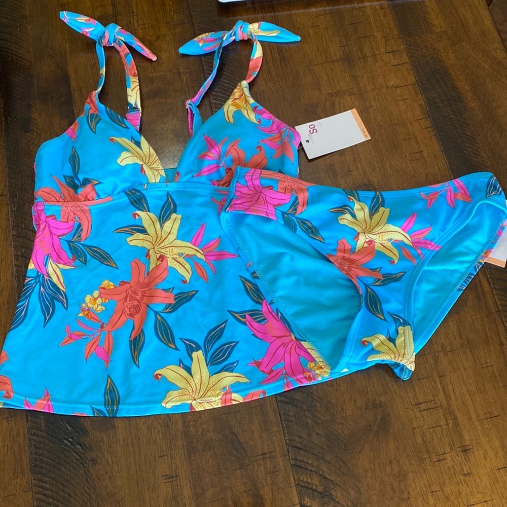 Tie Tankini and Bikini Bottoms Set